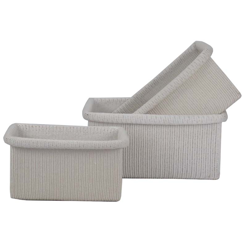 Knitted thread basket