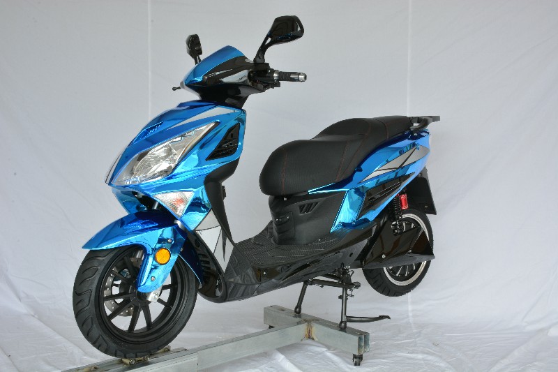 2020 New Scooter With Mp4 1500w 2000w Lead Acid Battery Lithium Battery Electric Scooter Named Eagle-8