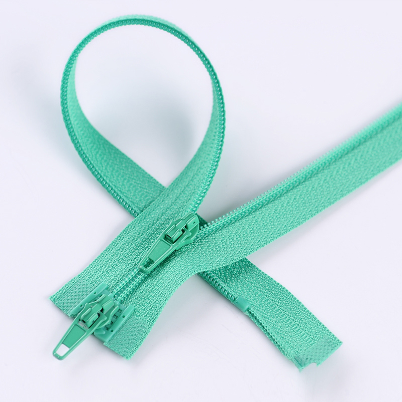 YIWU CITY HUALING ZIPPER CO. LTD – Plastic zipper 3