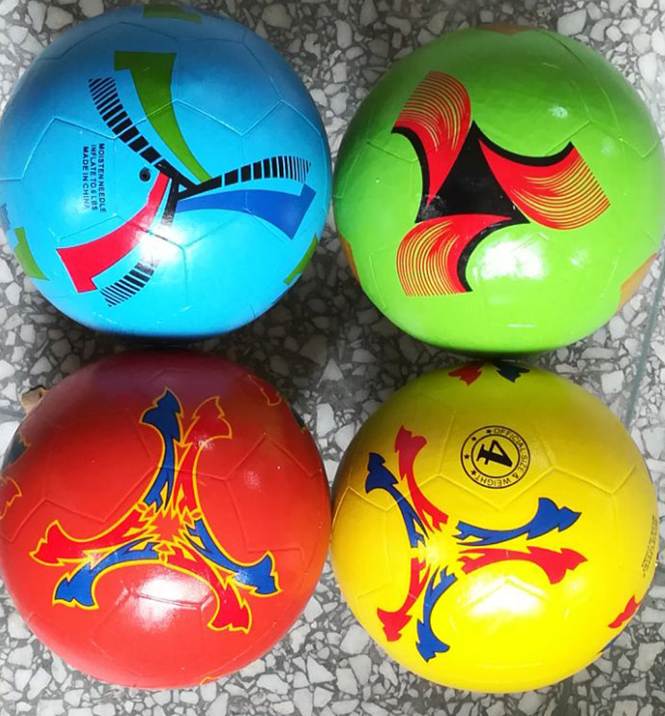 4# Rubber soccerball (smooth surface)