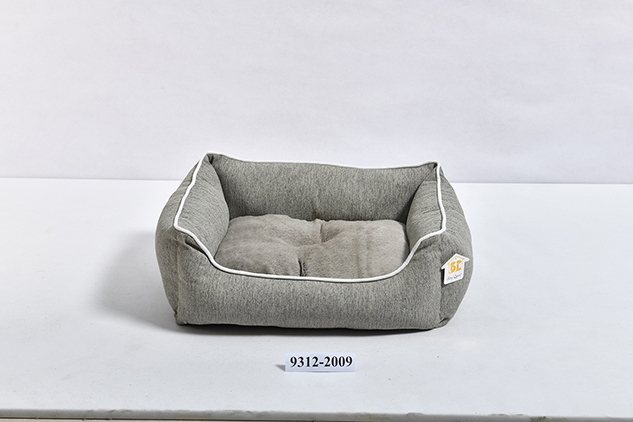 Square pet bed