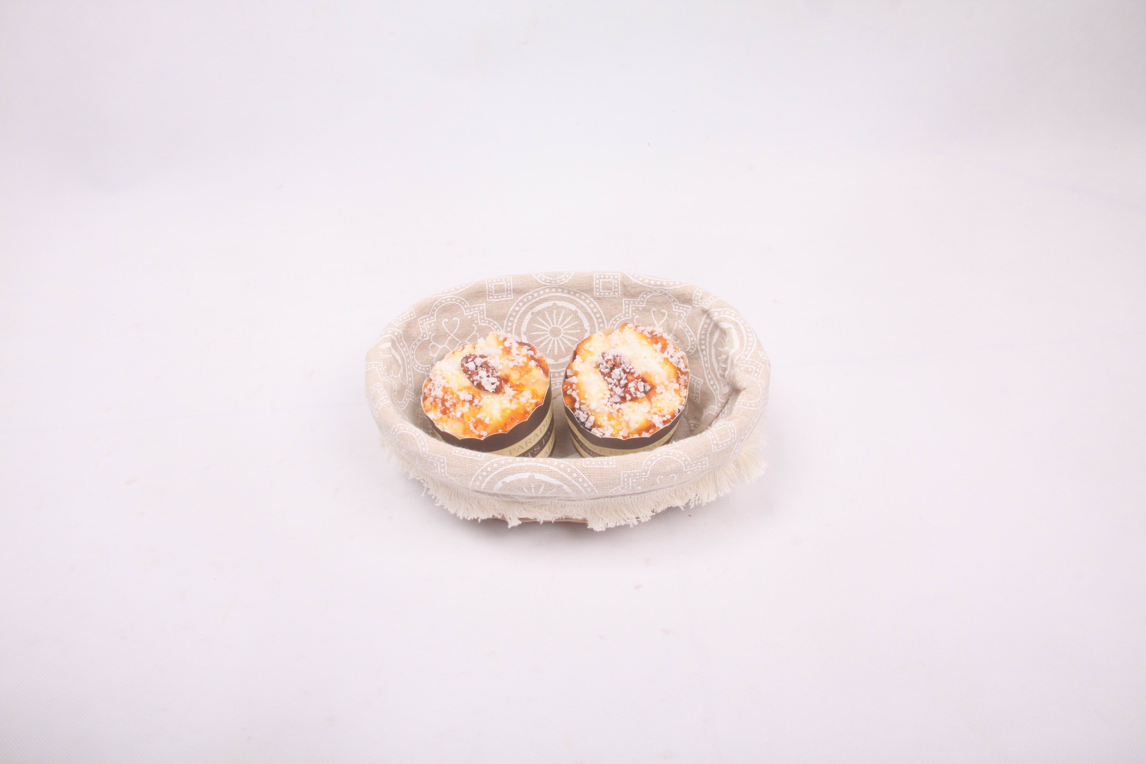 Small oval wooden willow dish