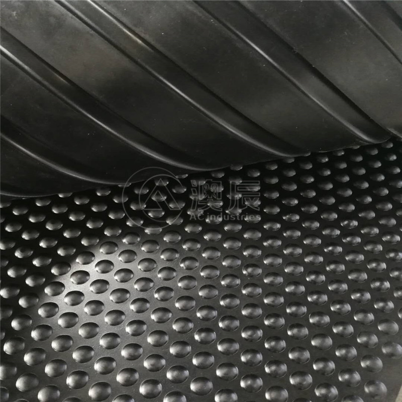 Cobbled Top Stable Mat