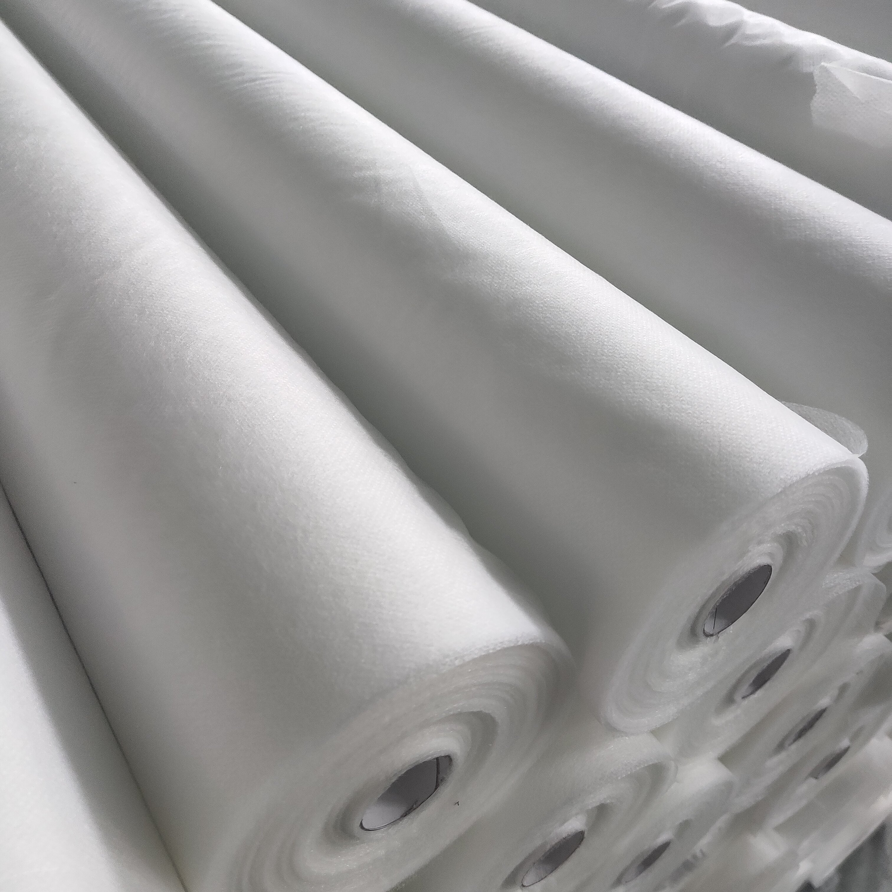 Breathable agricultural fleece nonwoven roll pp spunbonded tomato plant protective cover