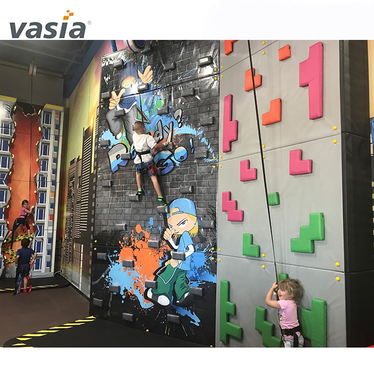 2020 Classic Indoor Rock Climbing Wall With Game For Children