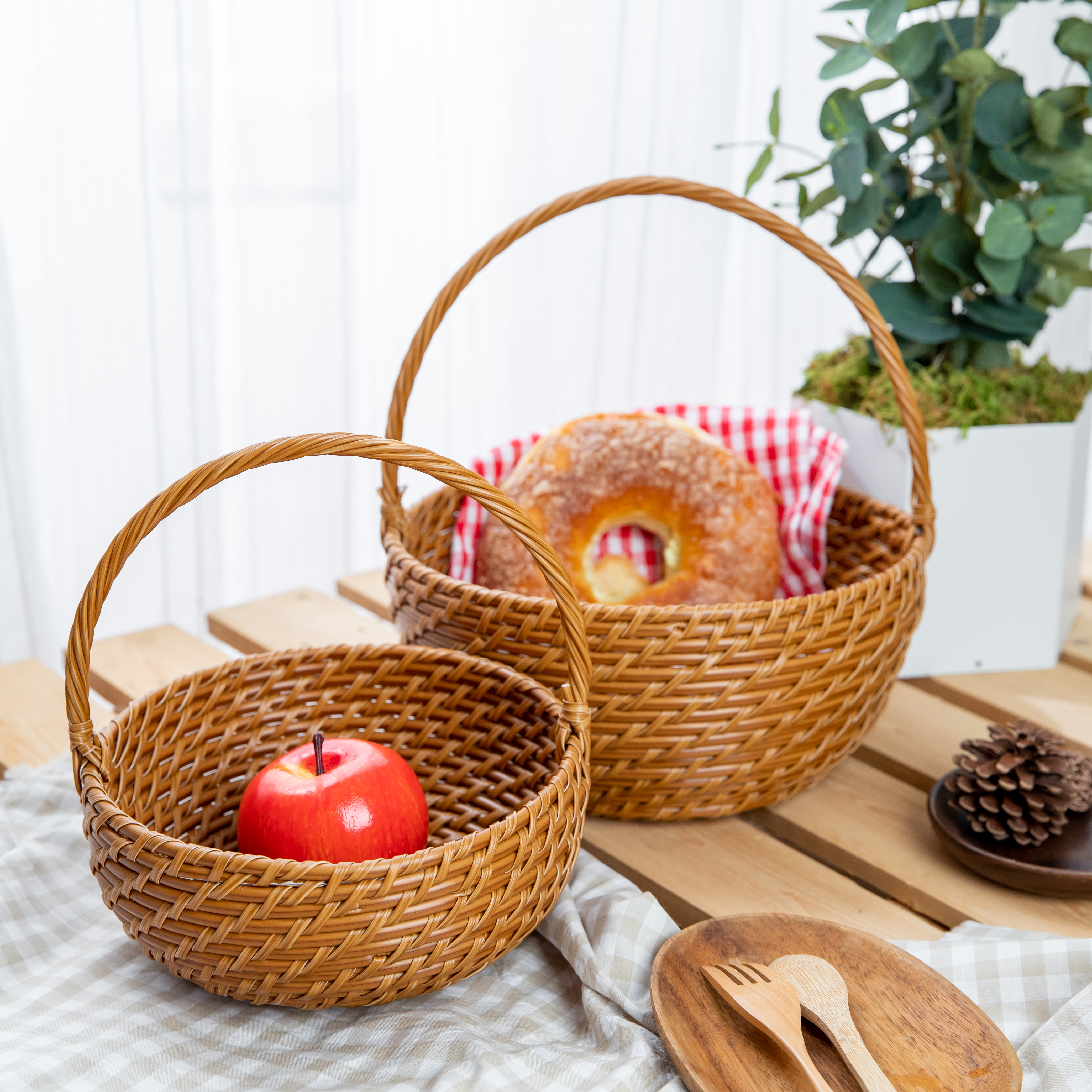 PE Rattan basket plastic basket Round type hollow rattan bread basket Handmade Durable Storage Basket