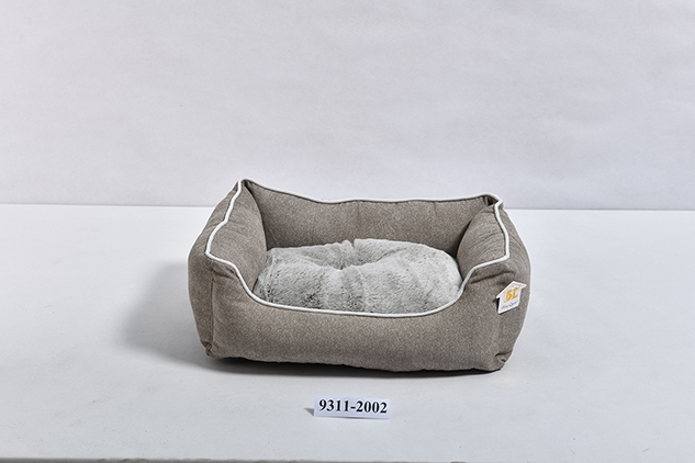 Square pet bed