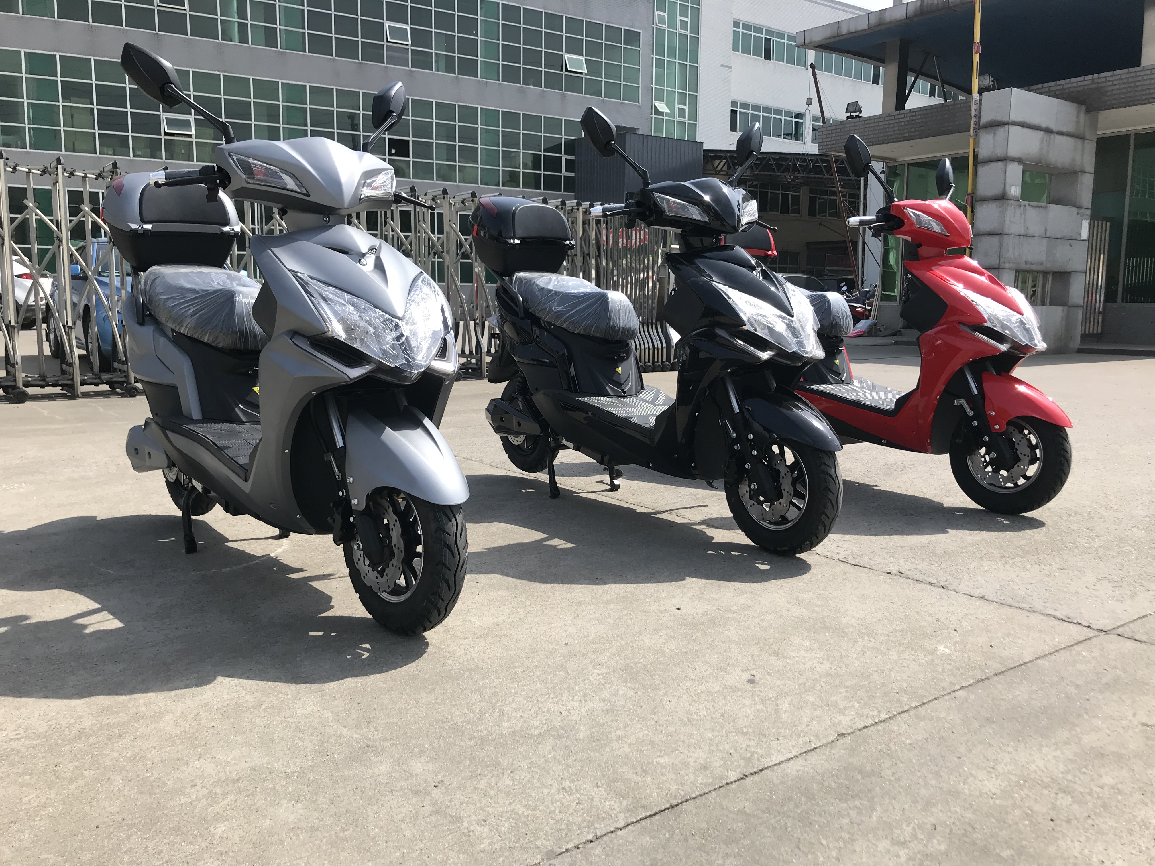 2020 With Eec New Scooter 2000w Lead Acid Battery Lithium Battery Electric Scooter Named Racer