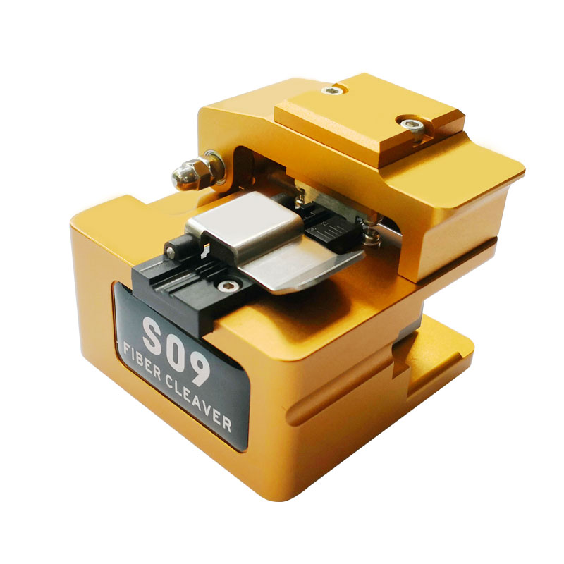 Fiber cleaver