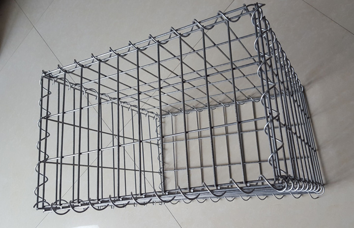 Hinge Joint Deer Fence