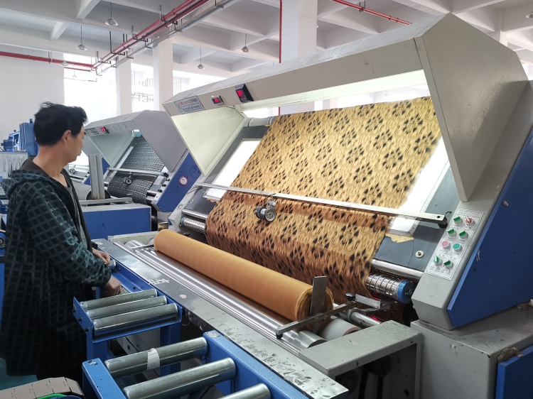 Shaoxing Zijiang Trading Co., Ltd. – gold and silver fabrics 3