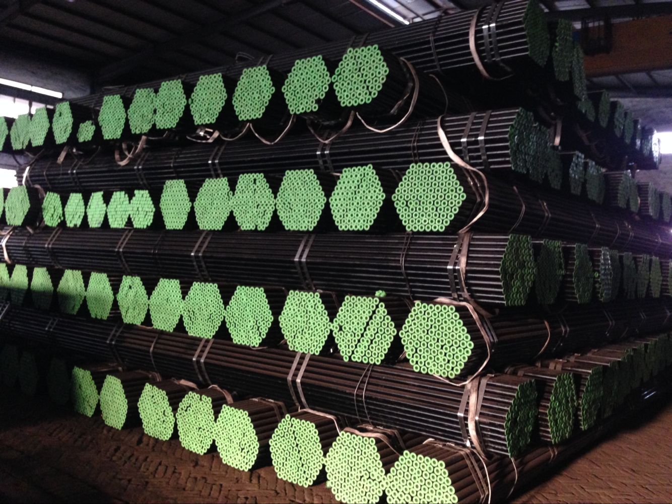 Black Painting Seamless Pipe