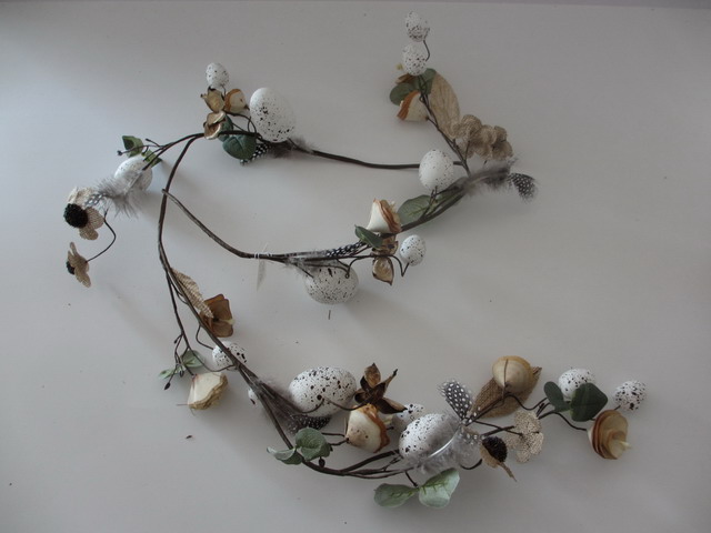 egg garland
