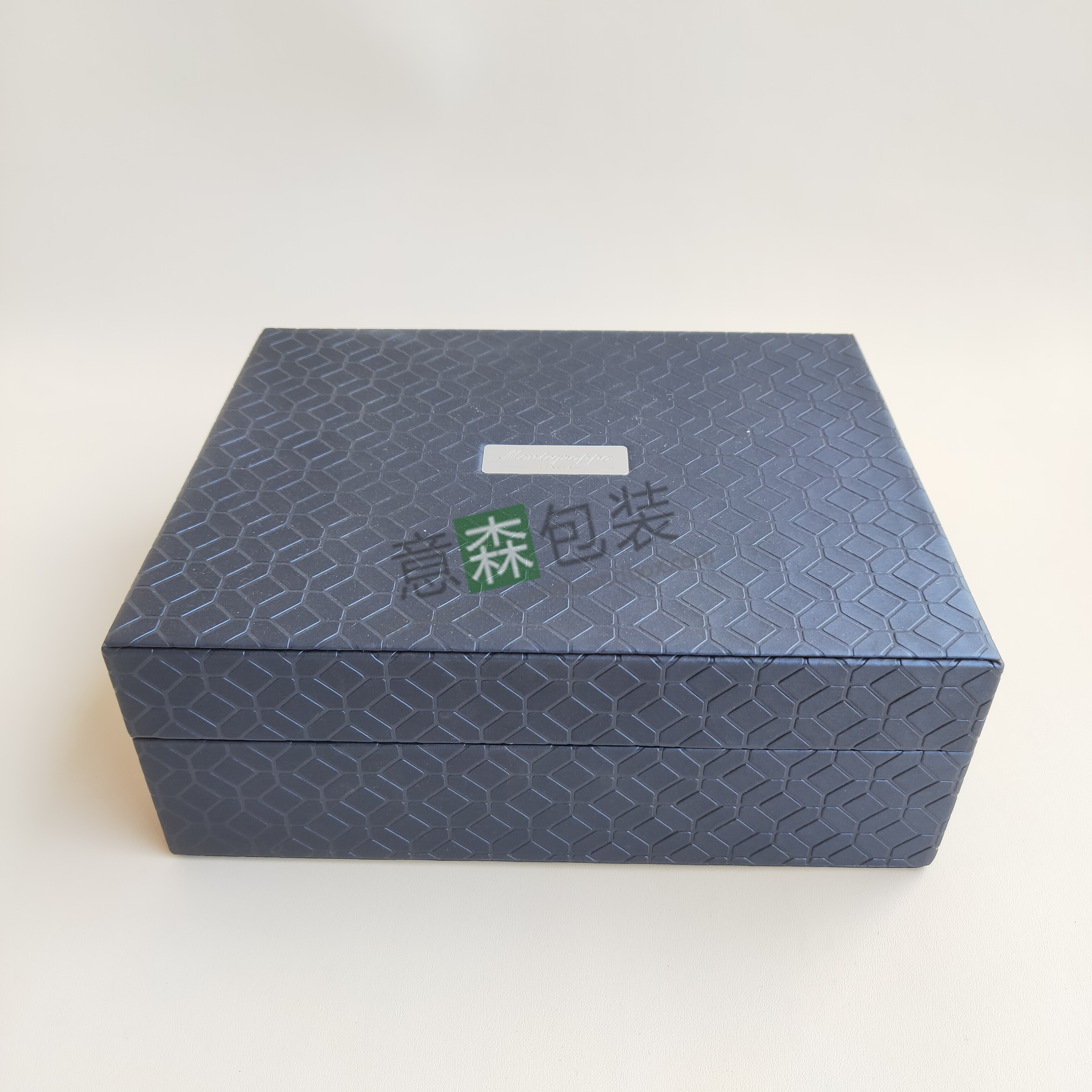 Leather pen box