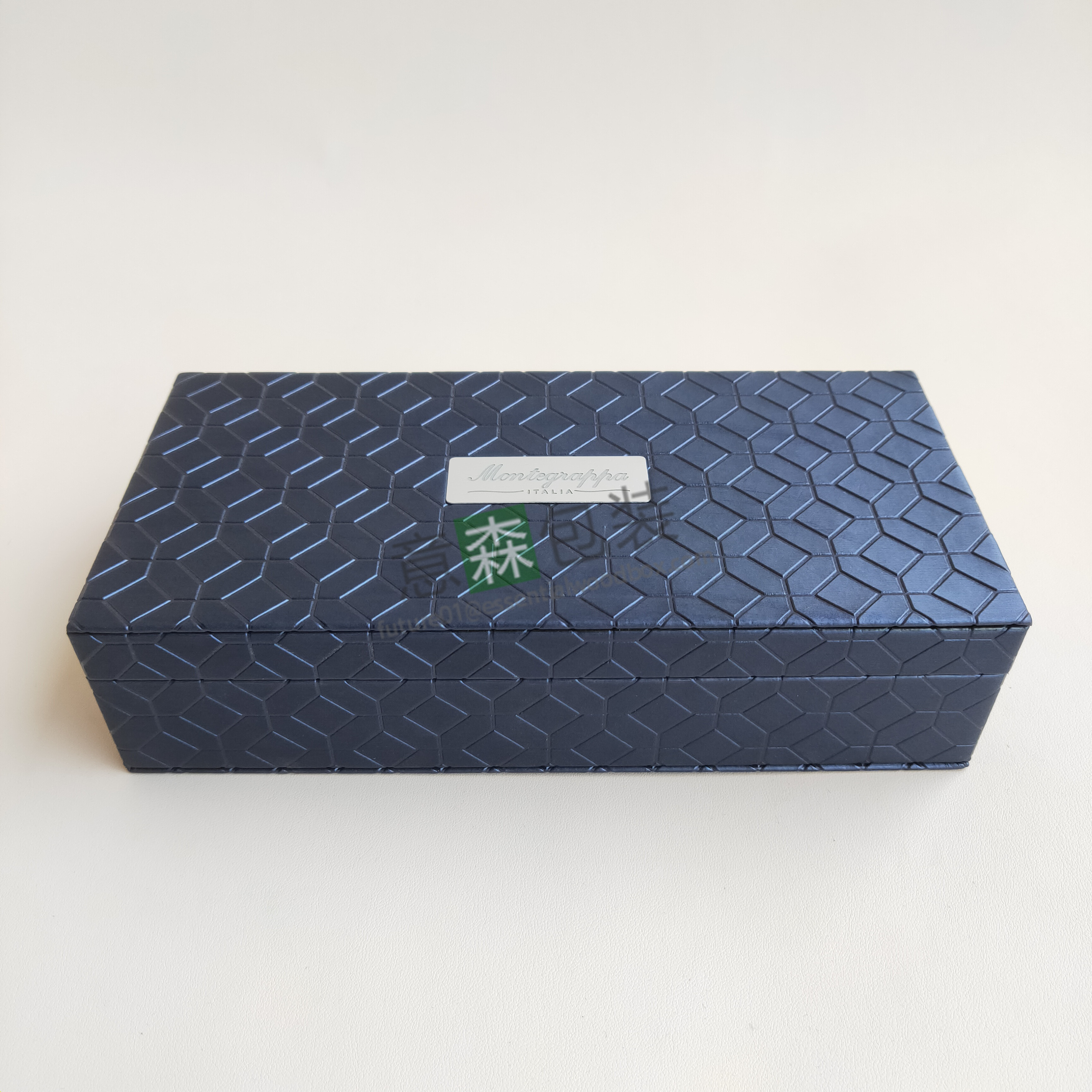 Leather pen box