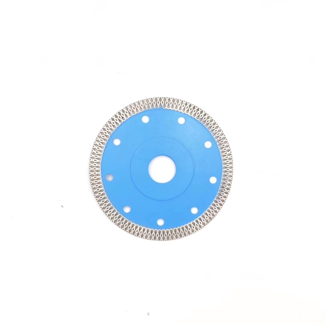 4‘’Diamond cutting blade with pad sintering saw blade