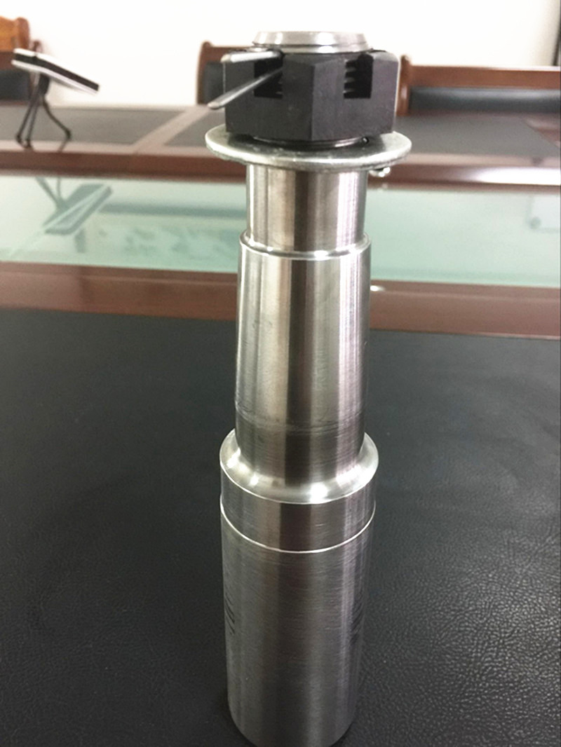 Trailer Spindle No. 84