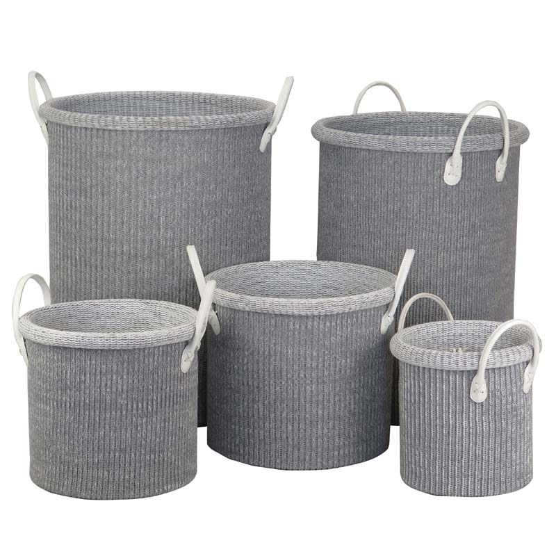 Knitted thread basket