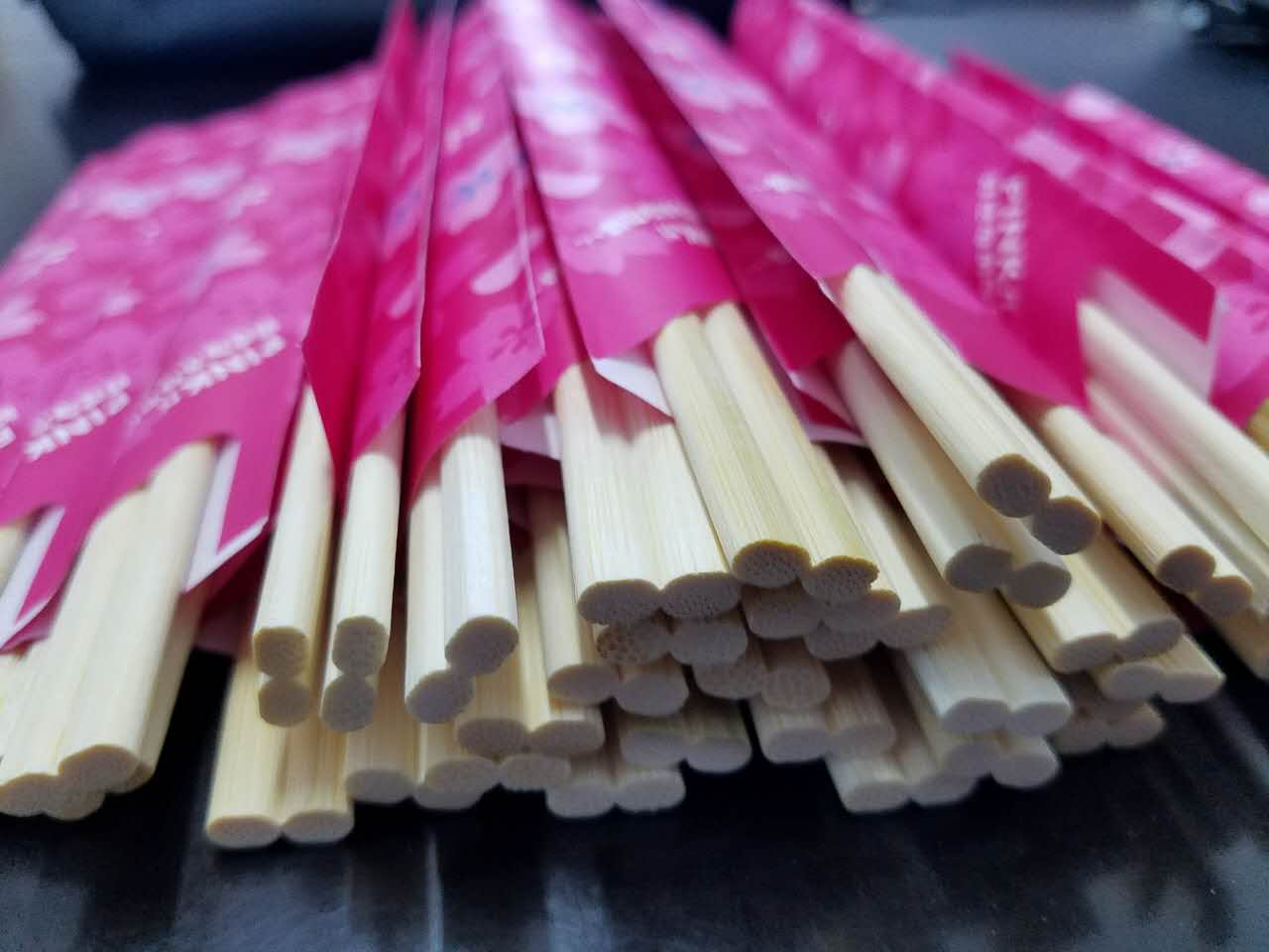 Disposable bamboo genroku chopstick