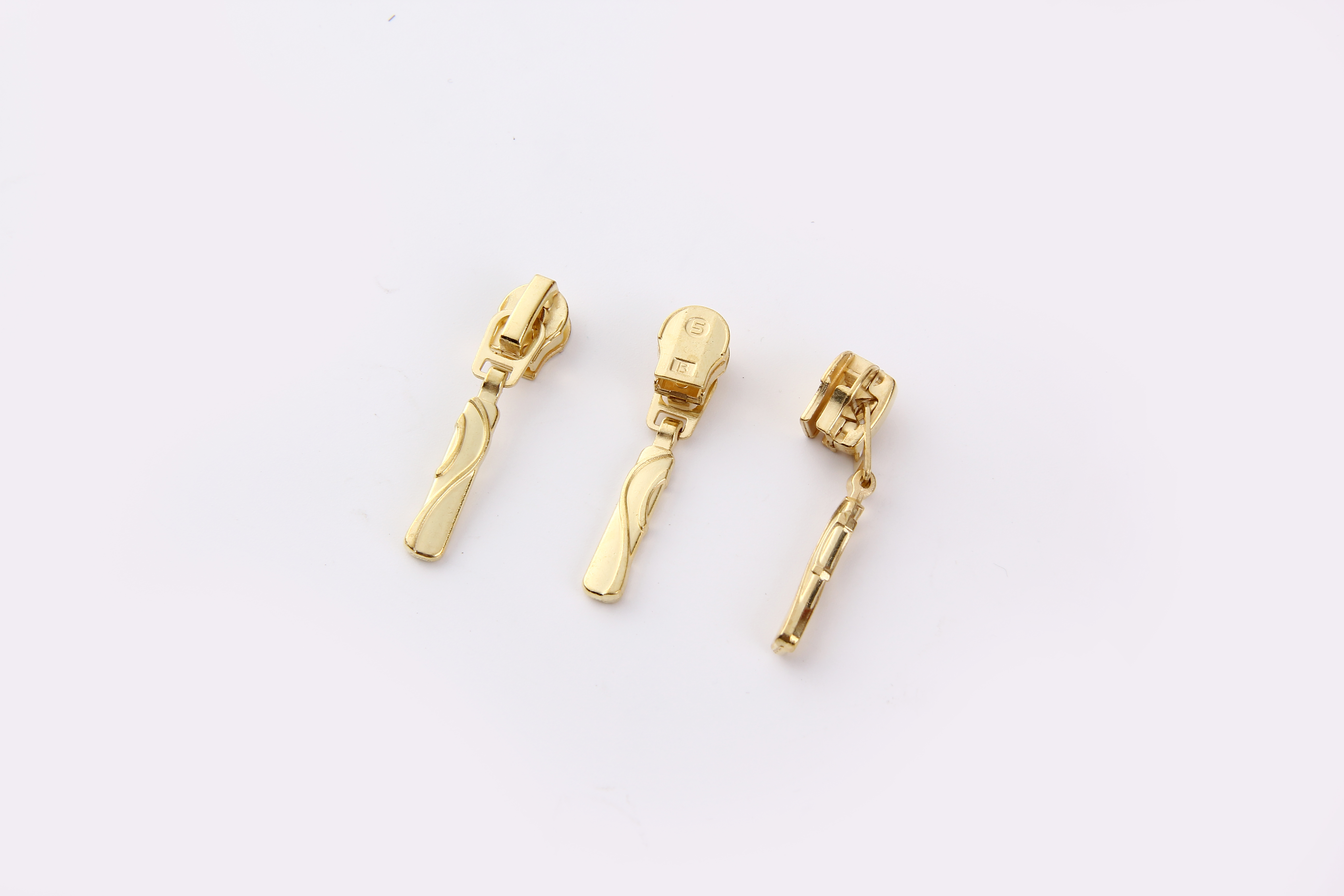 Zhejiang Honghui Zipper Co., Ltd. – Zipper pulls 4