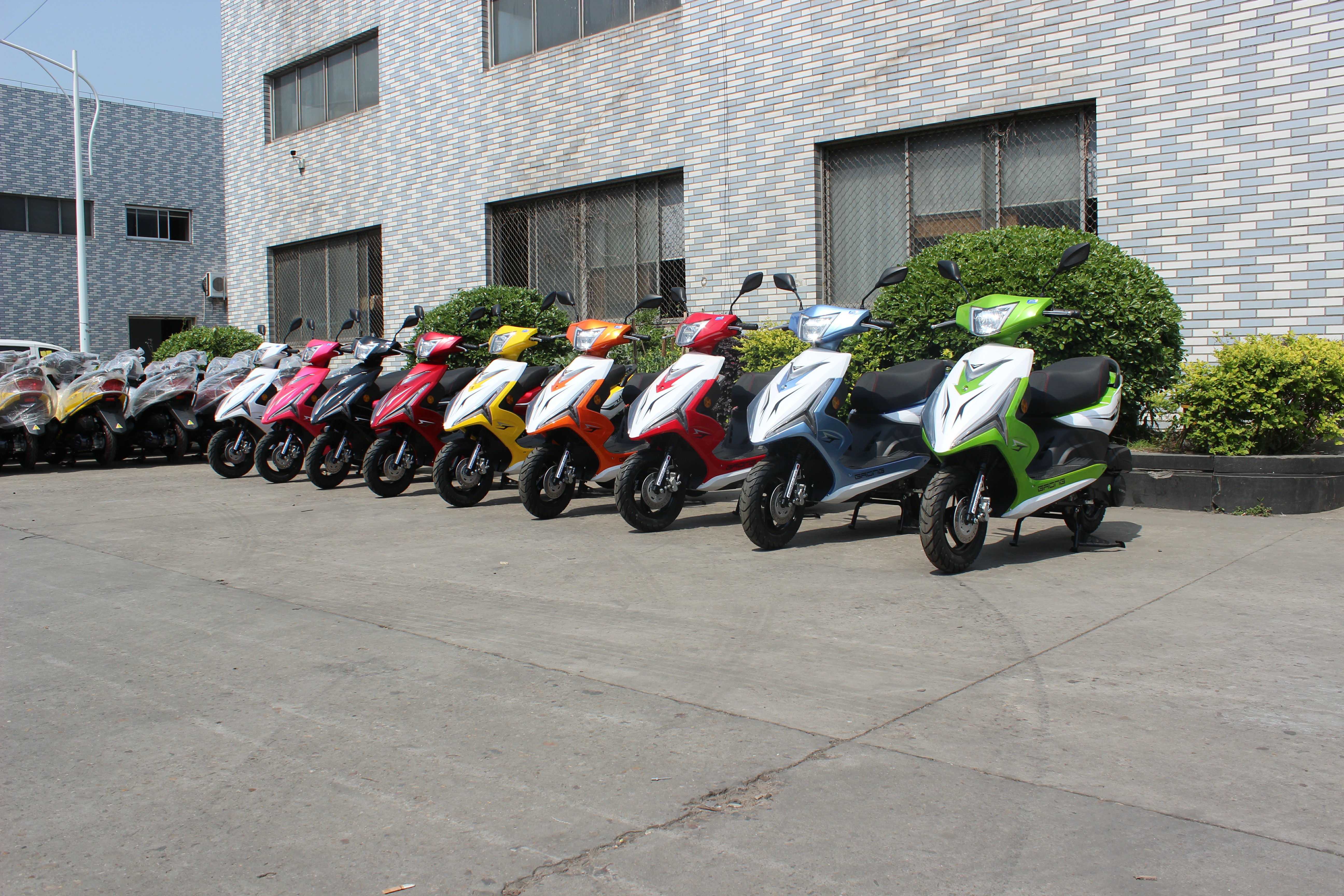 2020 New Gasoline Scooter 110cc 125cc 150cc Yamaha Design Rear Kick Start Engine Named Gt