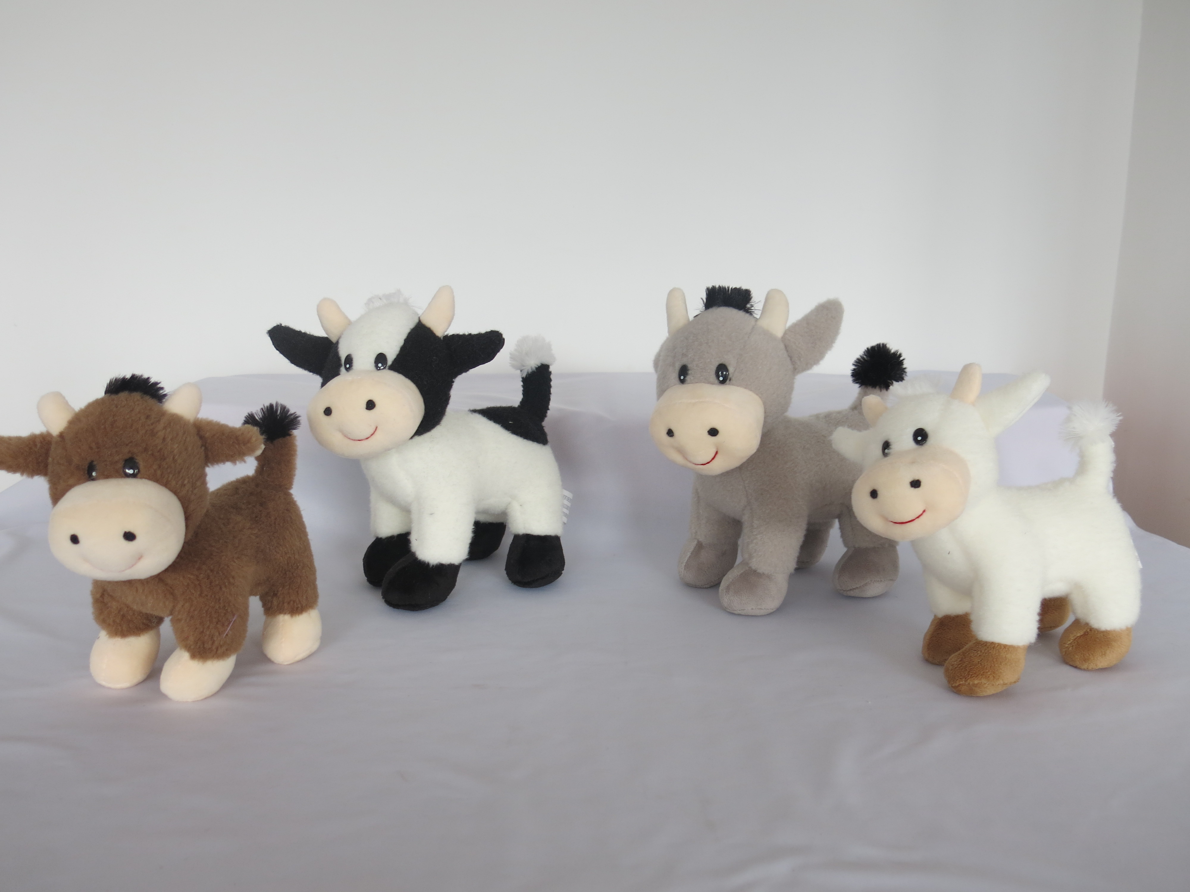 4color Standing Cow