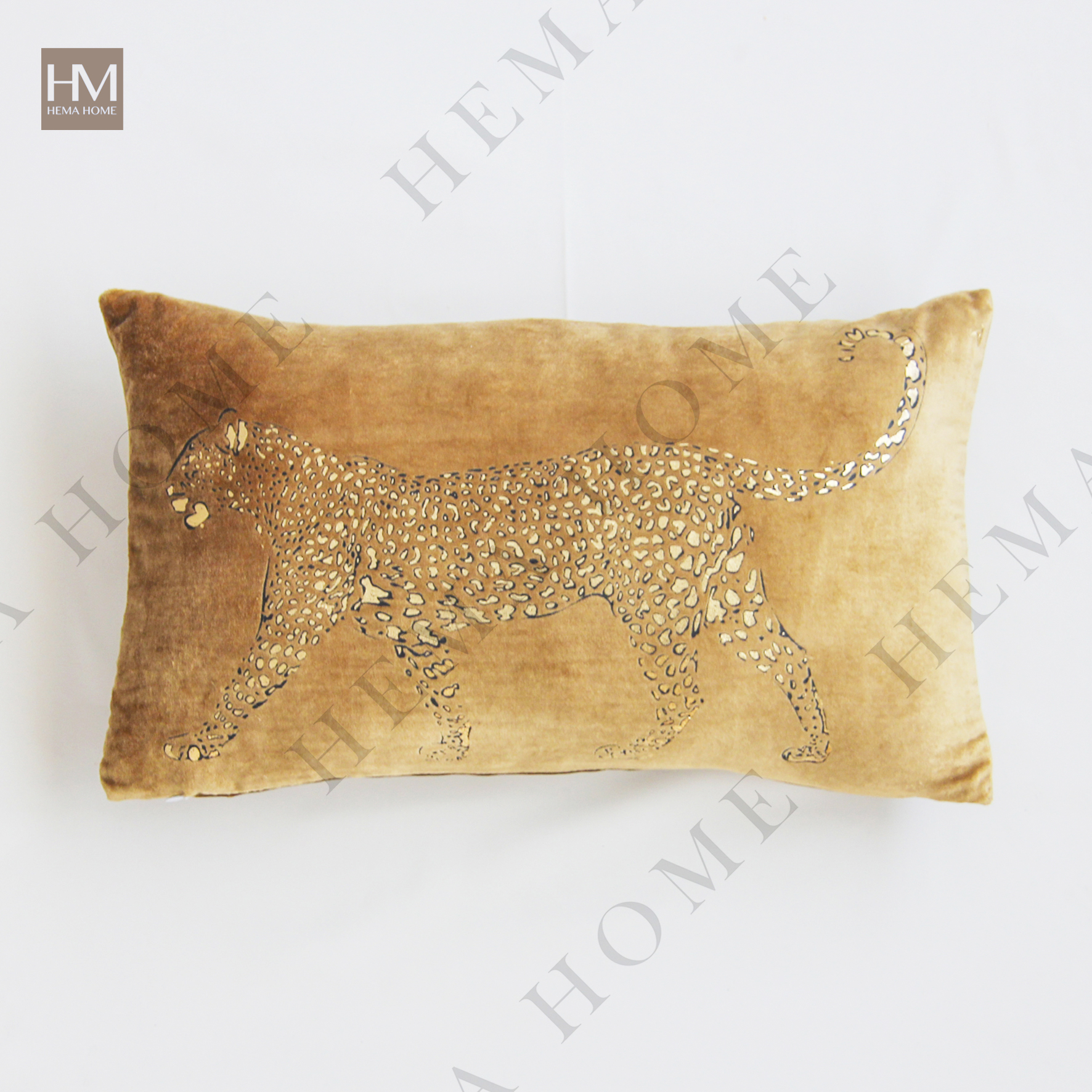 1 Velvet Cushion With Hot Stamping Leopard