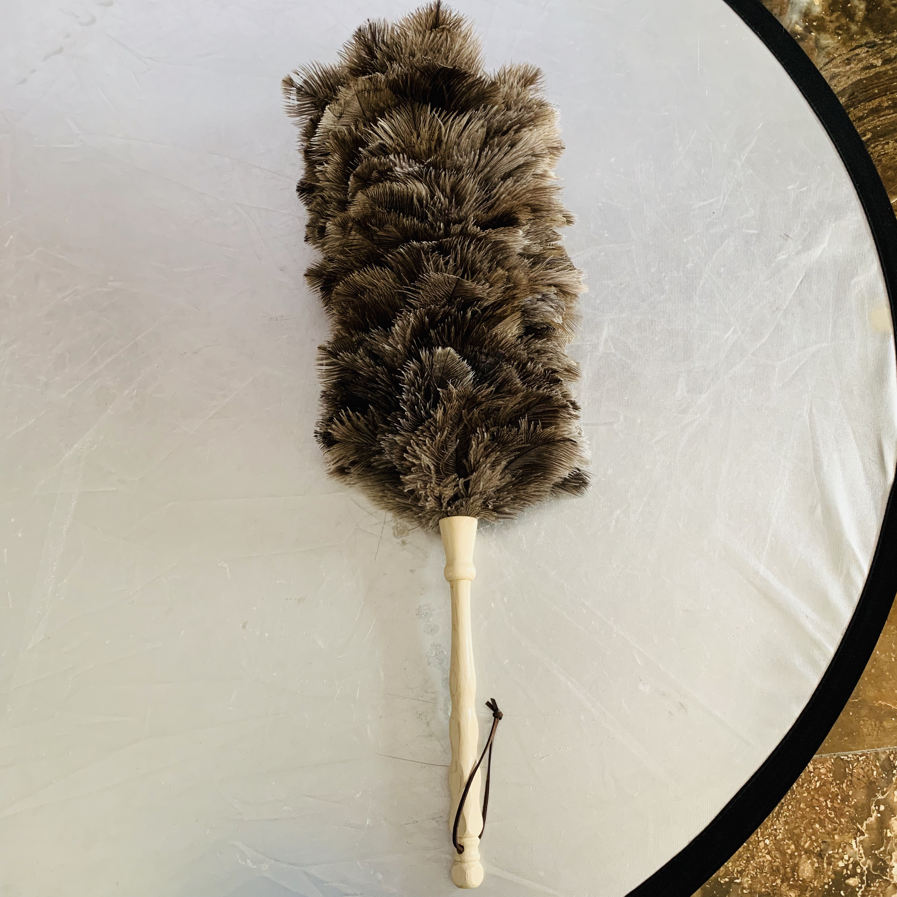Ostrich feather duster with short feather