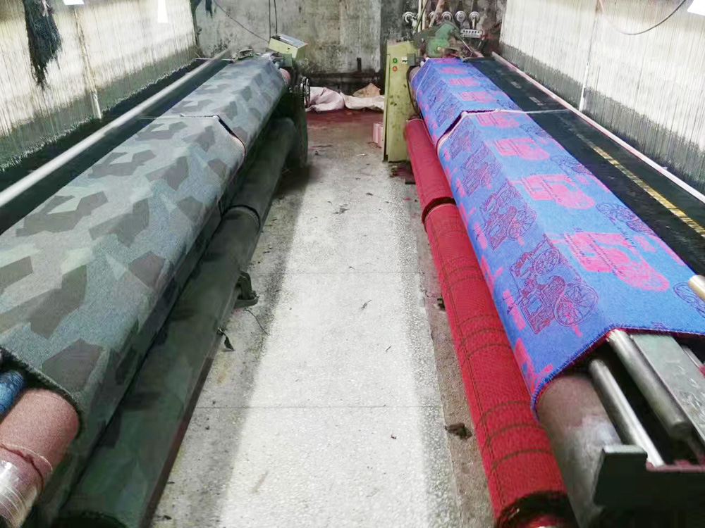 Xinchang Yuling Silk Co., Ltd. – woven scarves 2