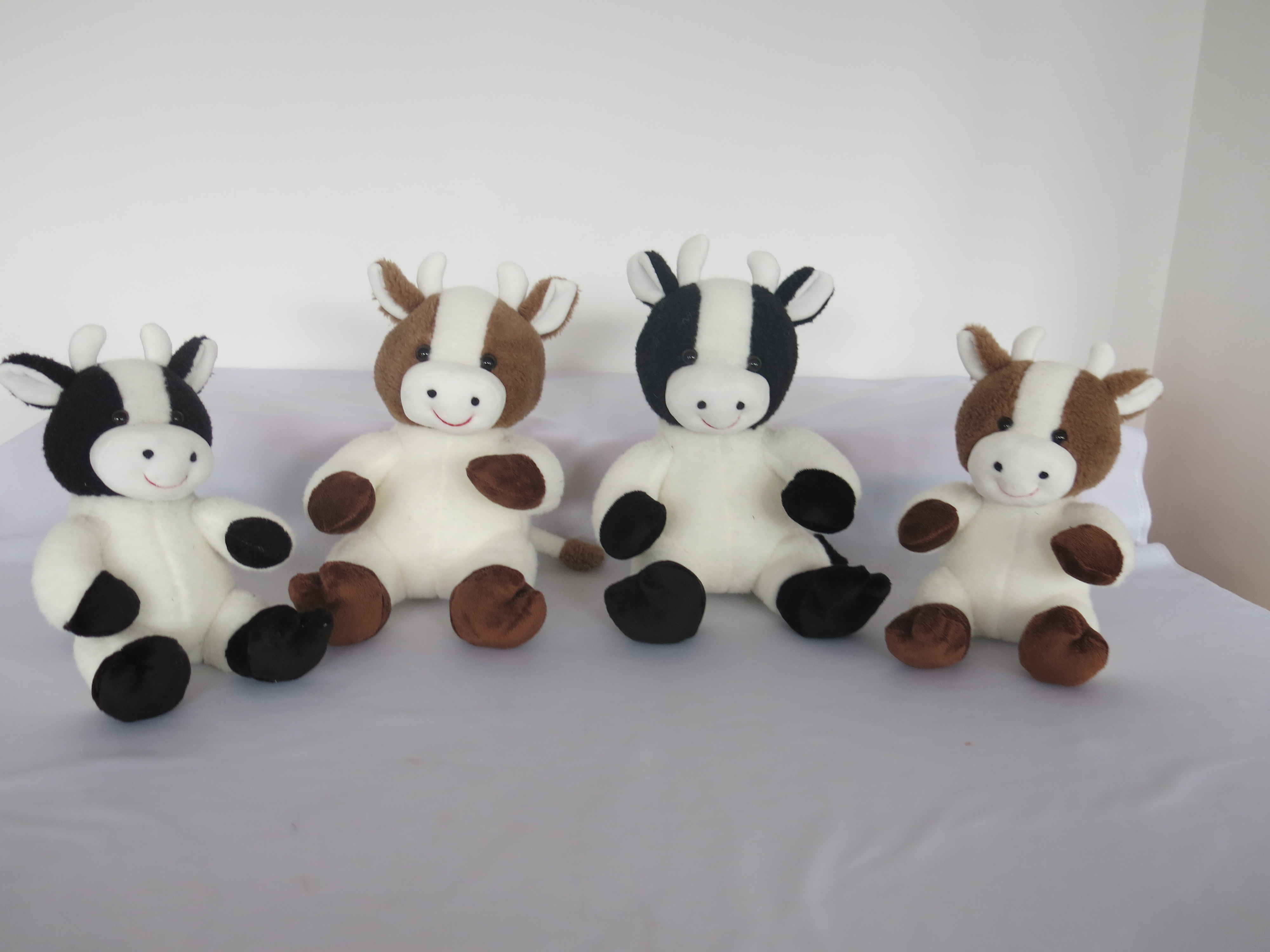 2color Sitting Cow