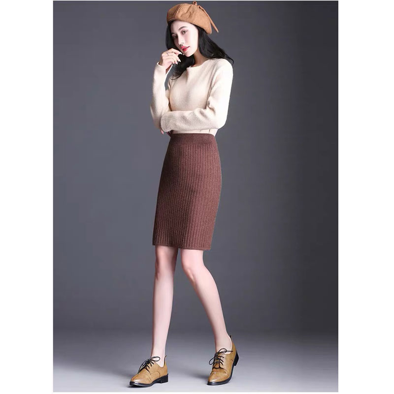 Ladies' knit skirt