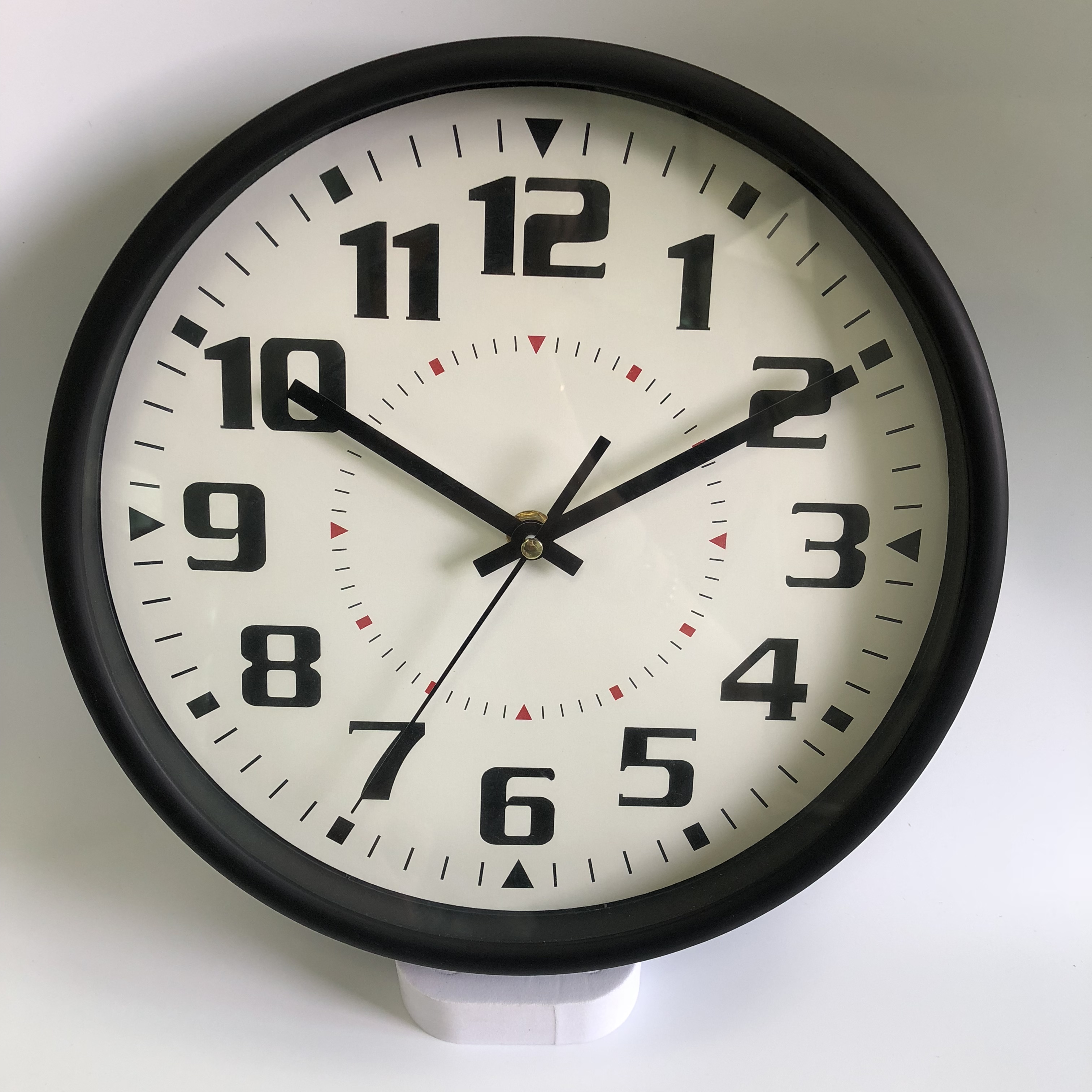 10inch Plastic basic classic wall clock