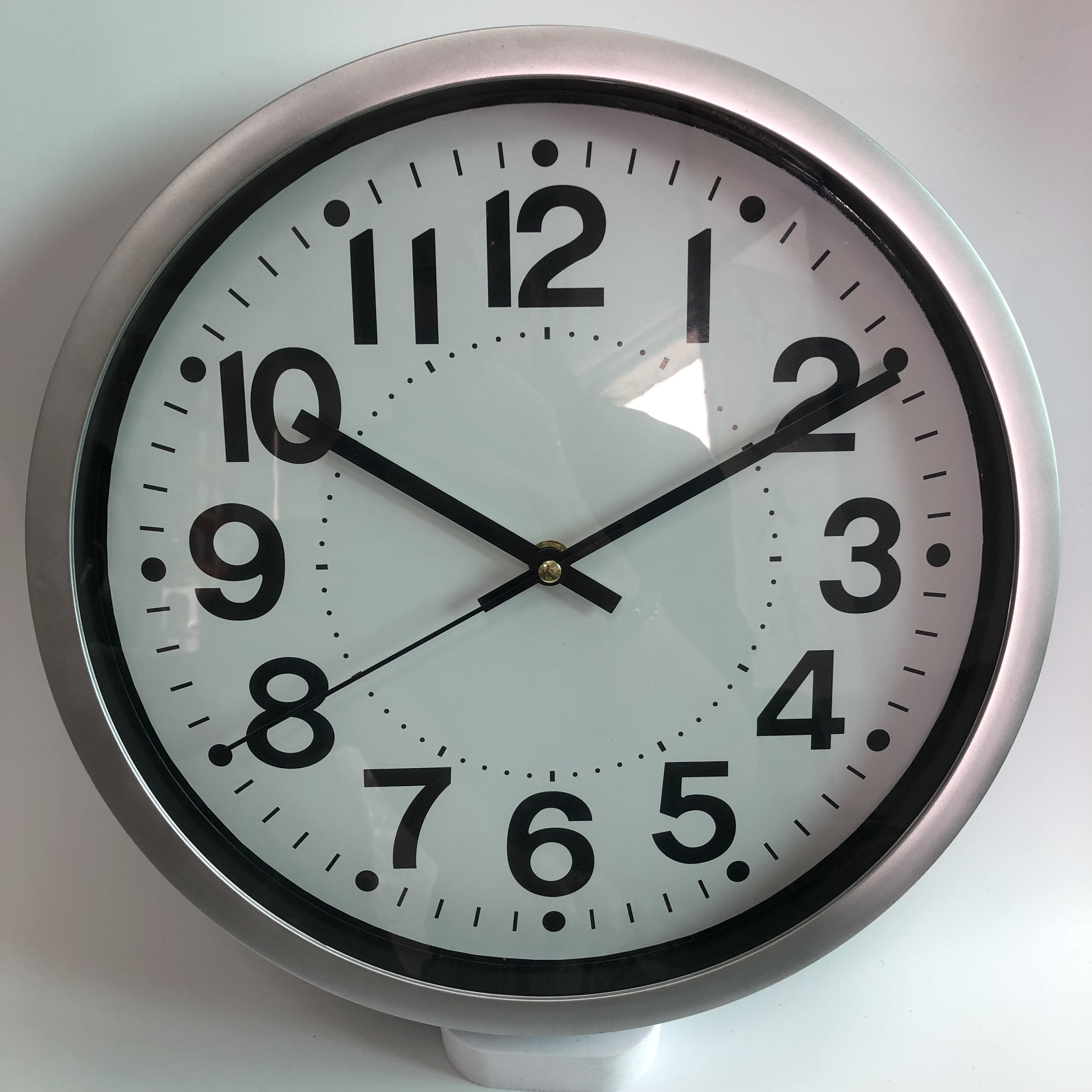 10inch Plastic basic classic wall clock