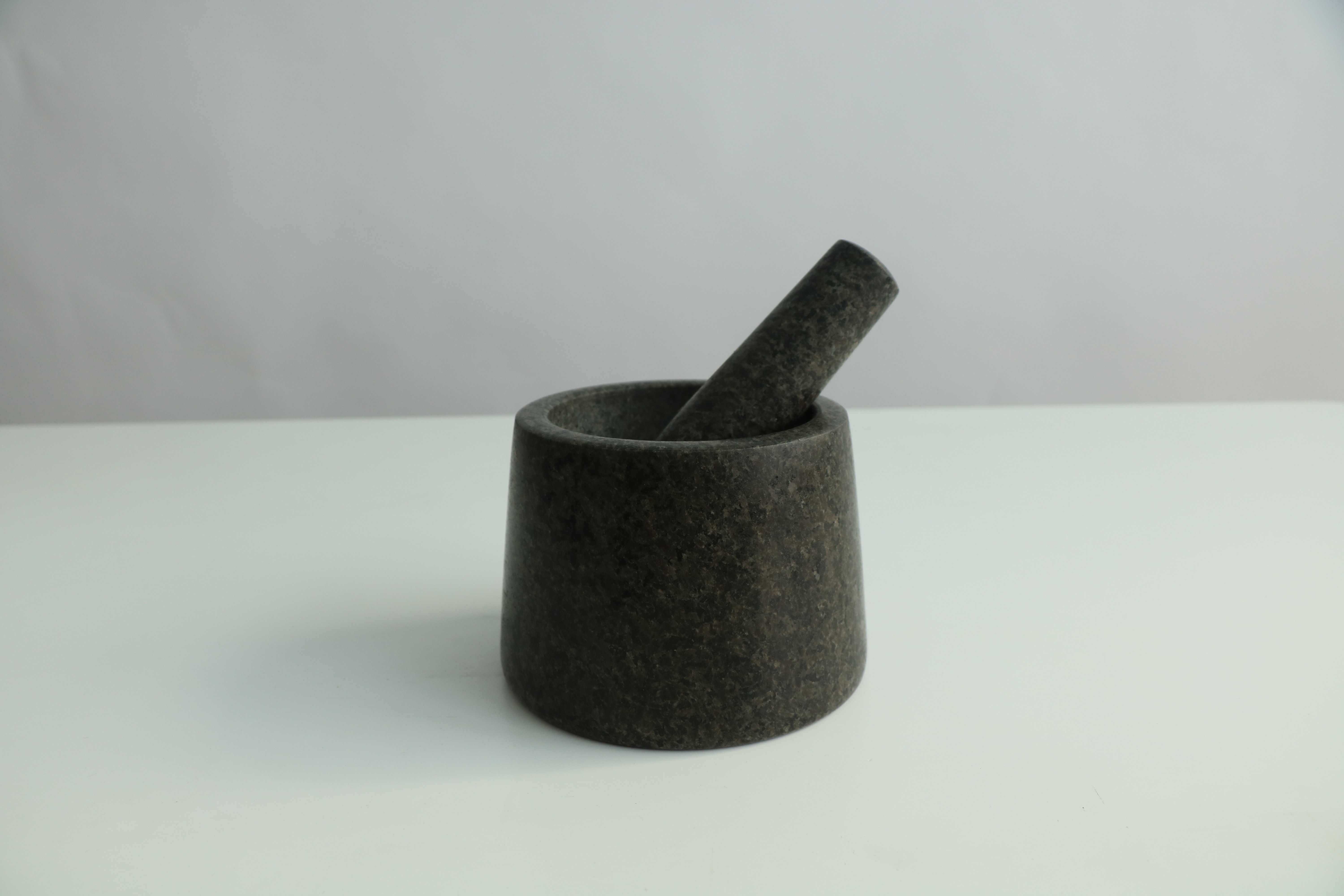 Natural Granite mortar and pestle garlic mill