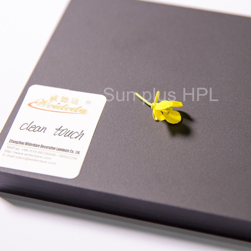 Anti-finger print hpl
