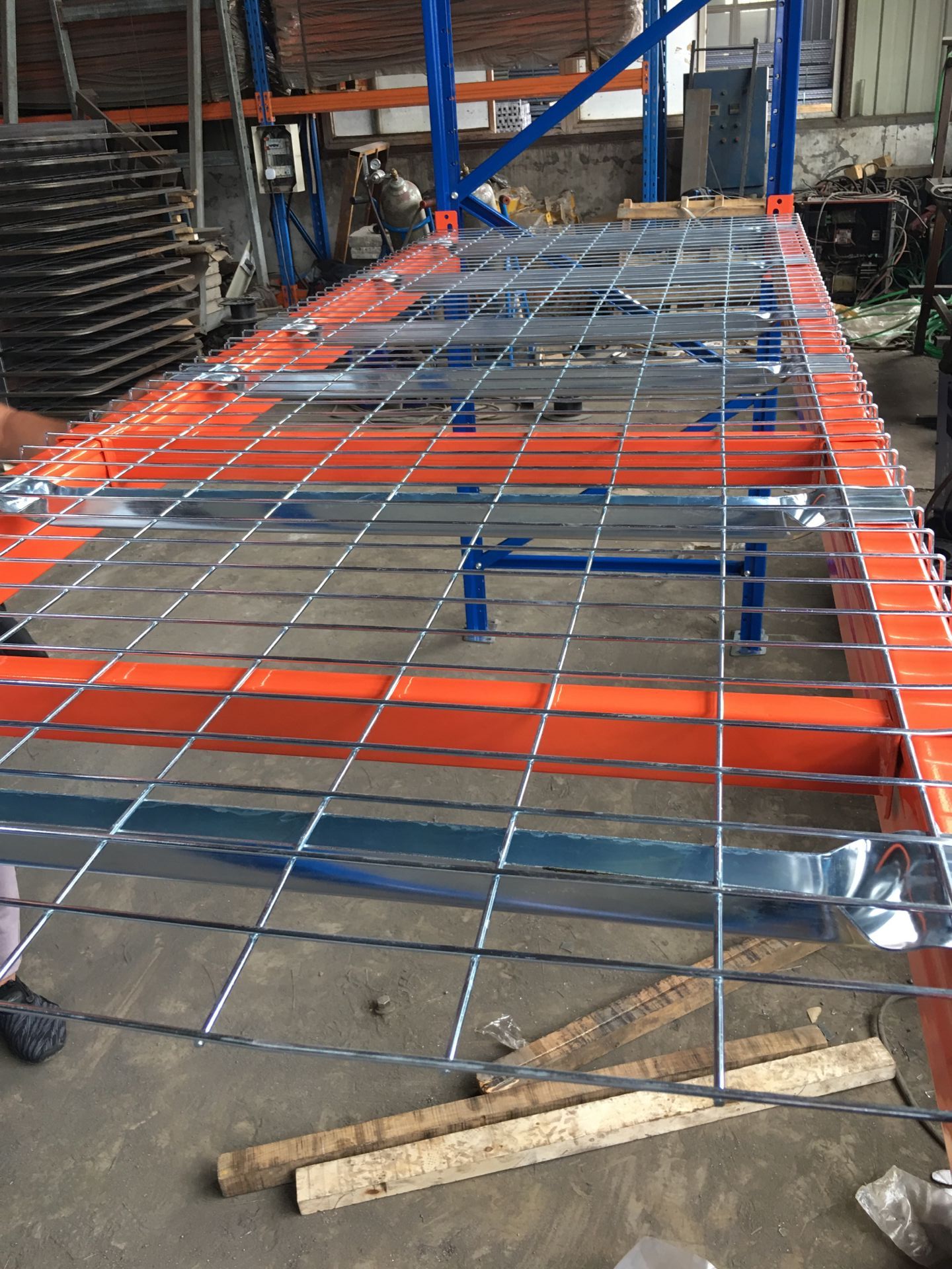 Medium Duty Wire Mesh Deck Shelf / Wire Mesh Deck Longspan