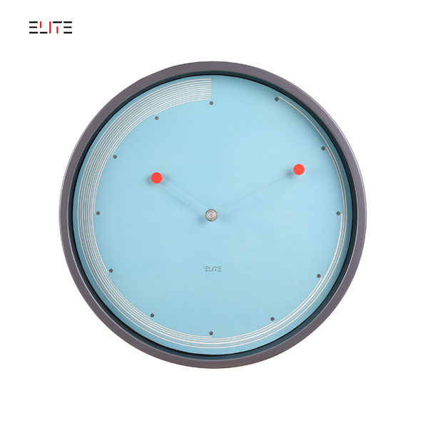 Metal quartz wall clock