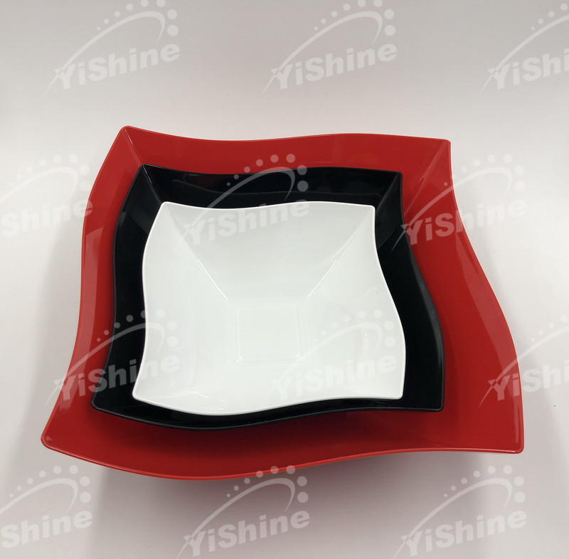 Plastic salad bowl