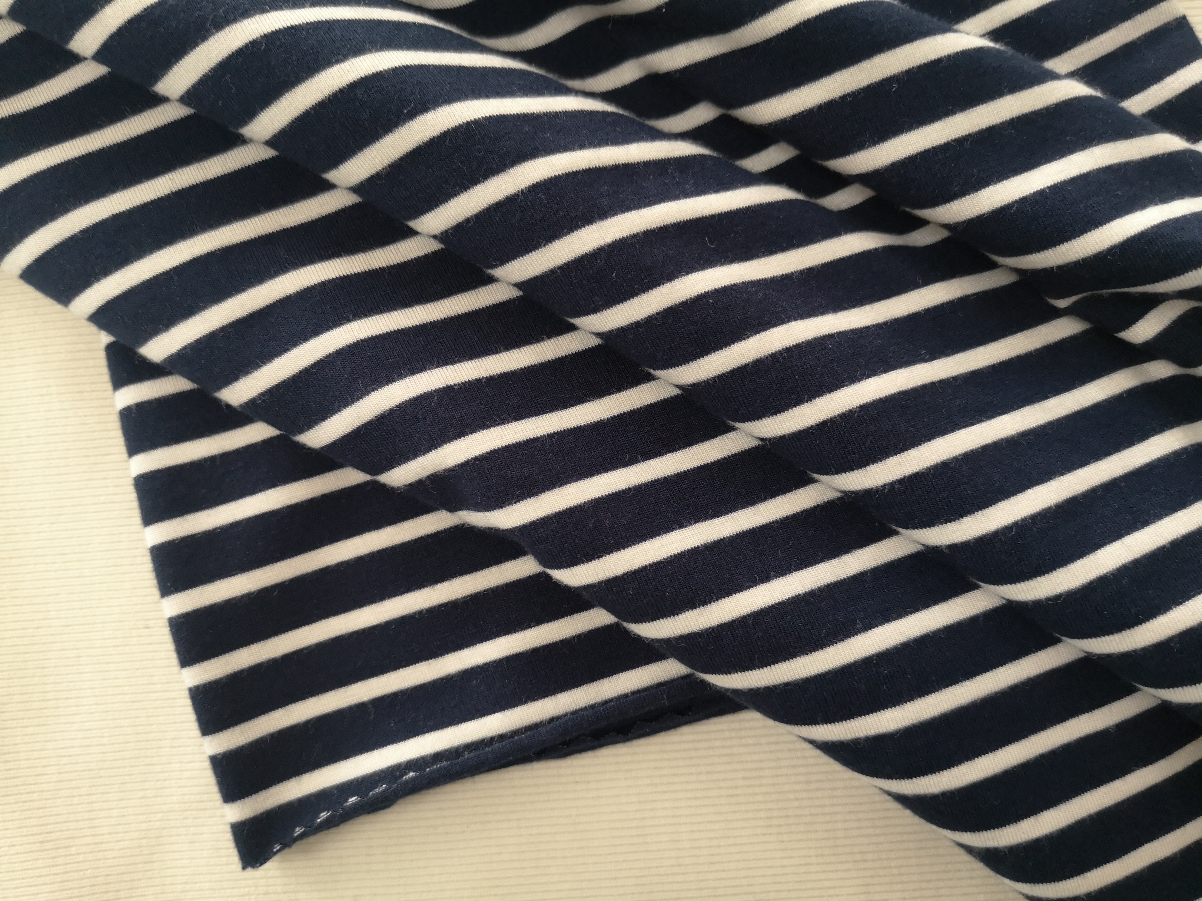 ZHEJIANG YANZHONG HOLDING GROUP CO.,LTD. – vestido de noche 3