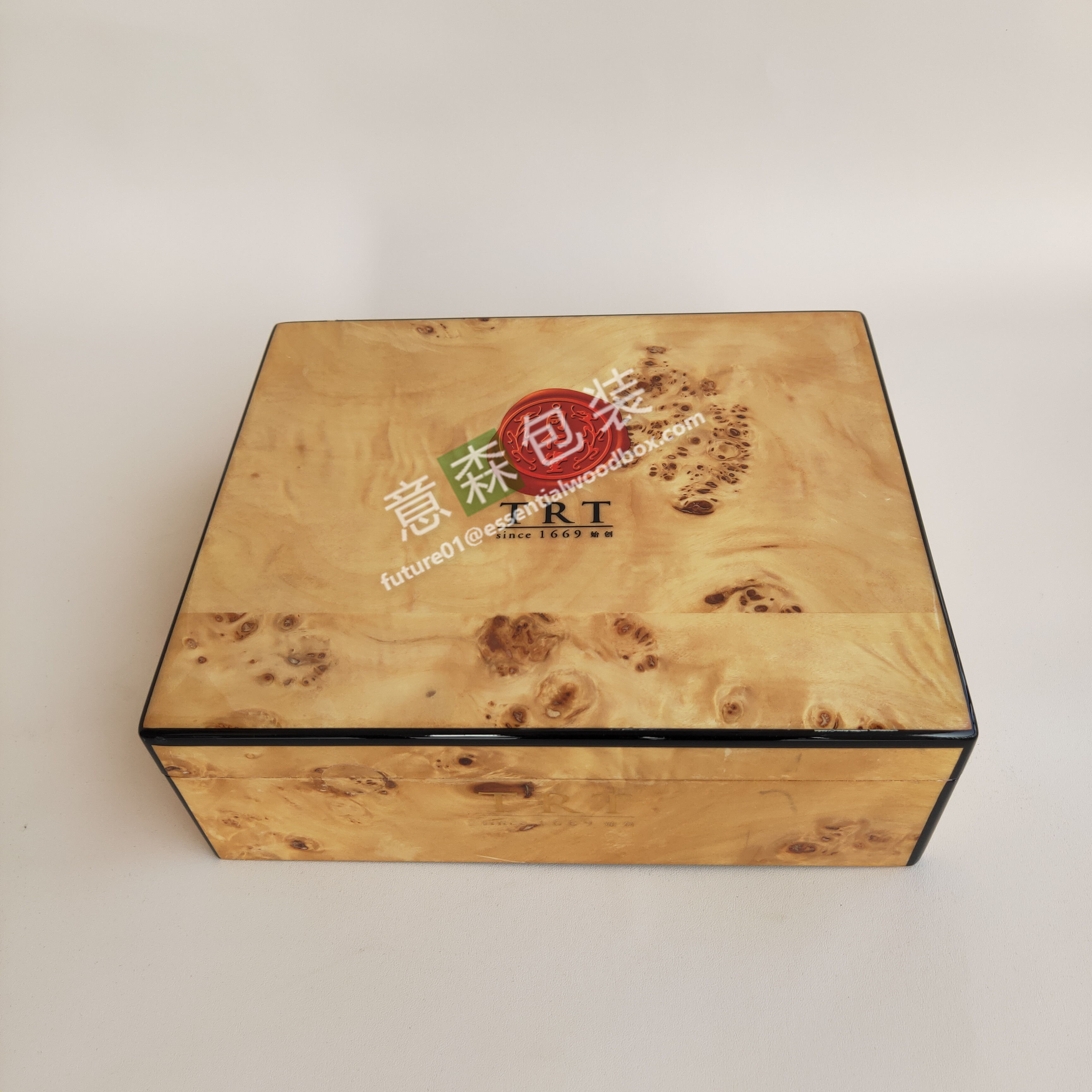 Food supplement gift box