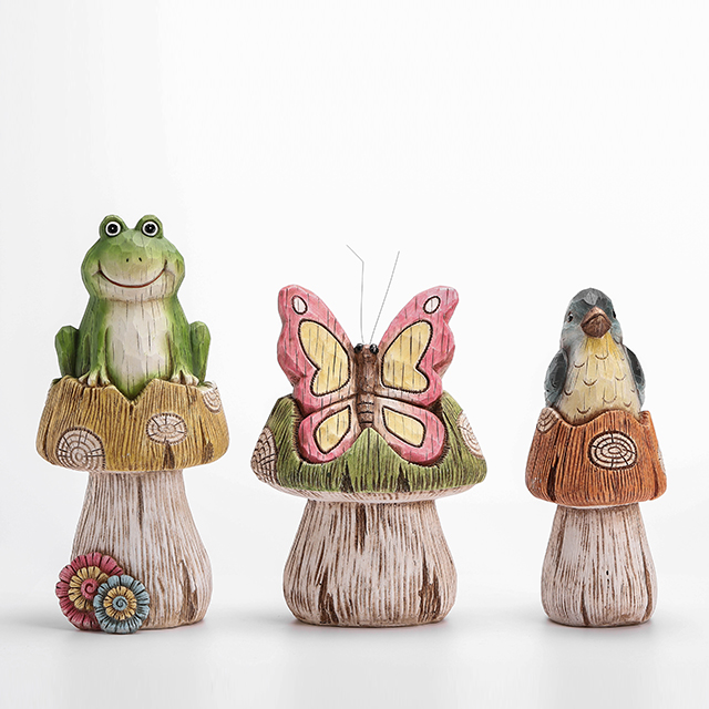 Polyresin Animail Sitting On Mushroom