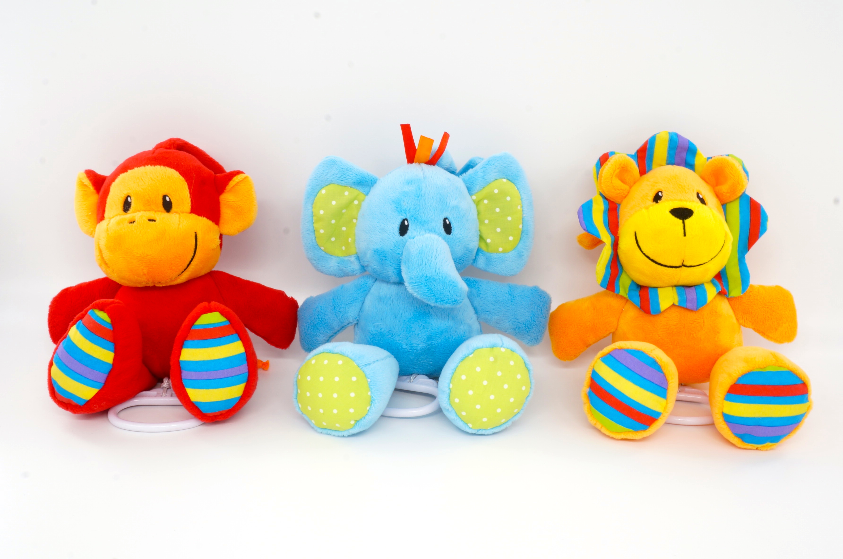 Pulling musical jungle animals