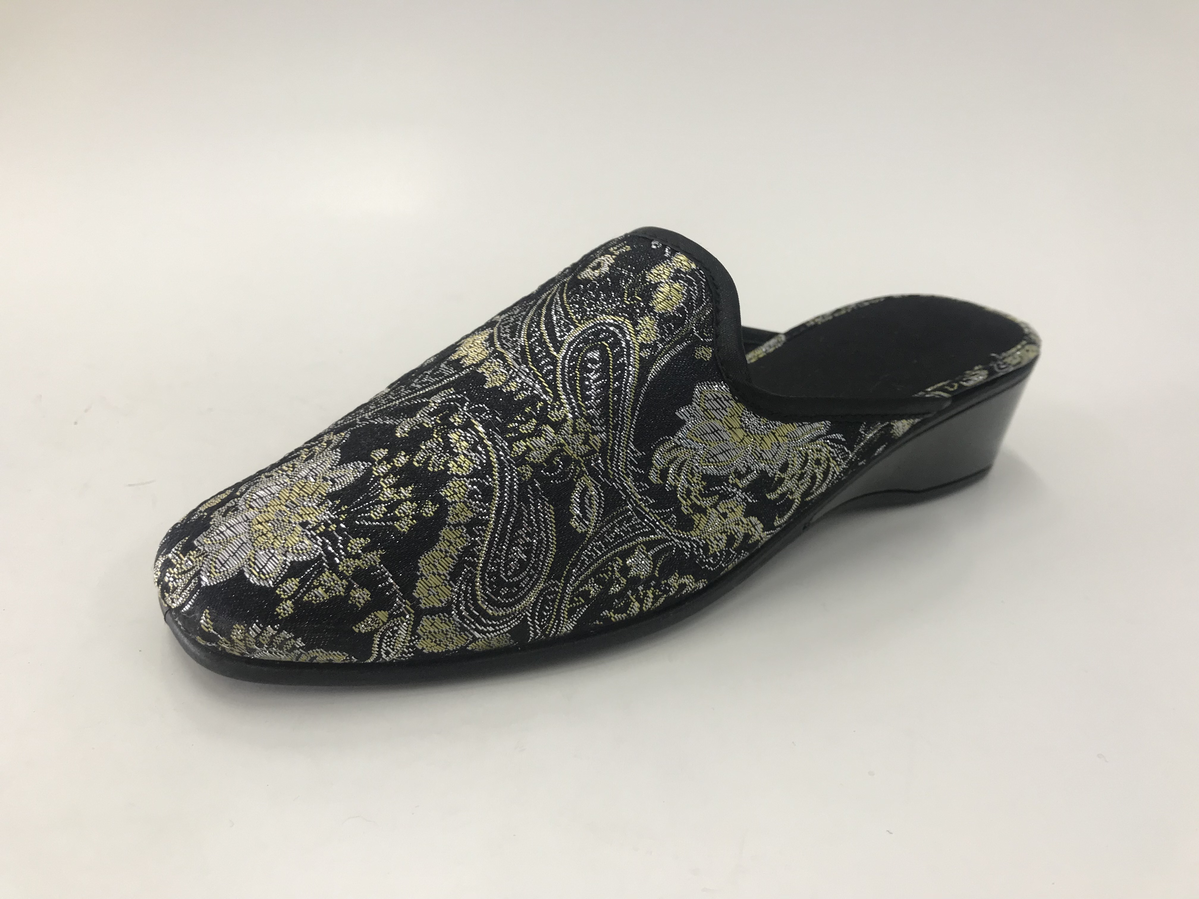 Slipper