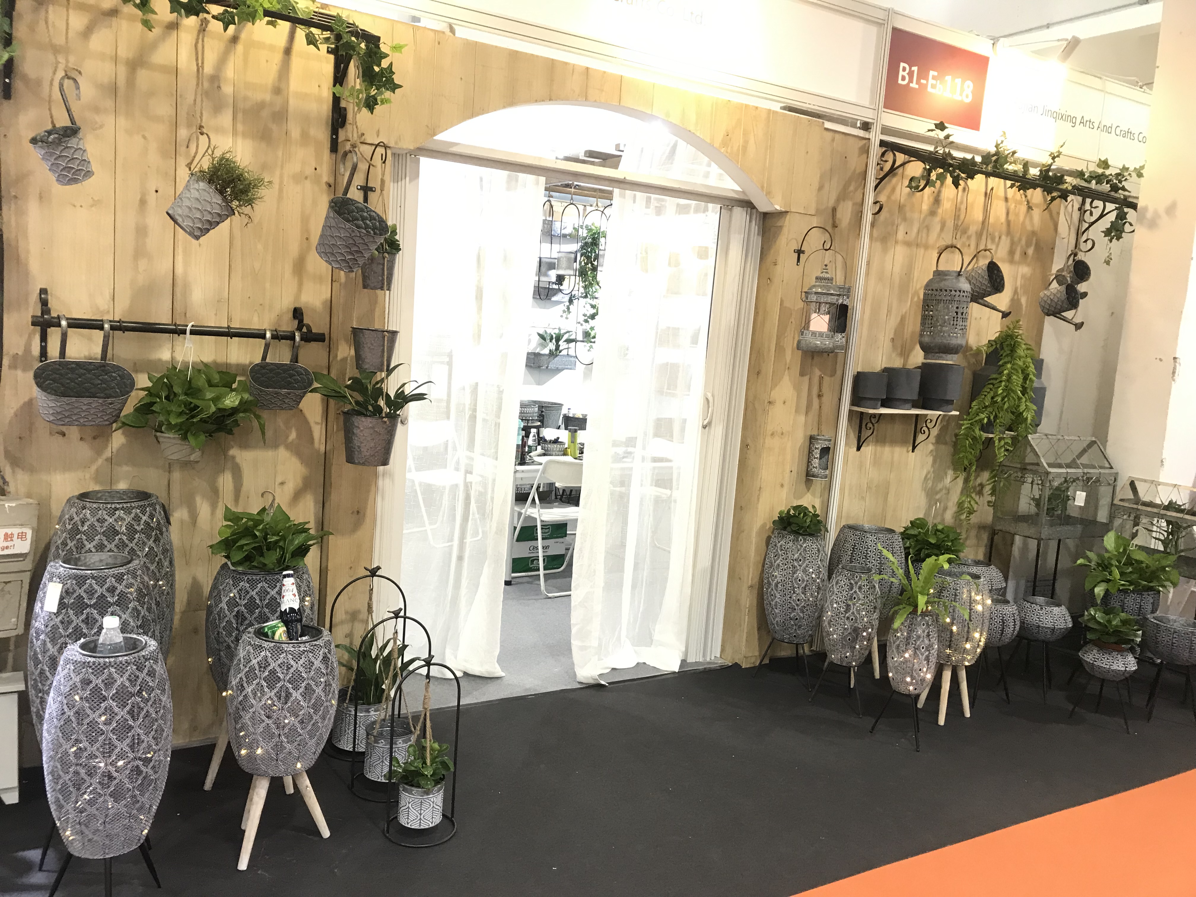 Fujian Jinqixing Arts and Crafts Co., Ltd. – home decorative mirrors 2