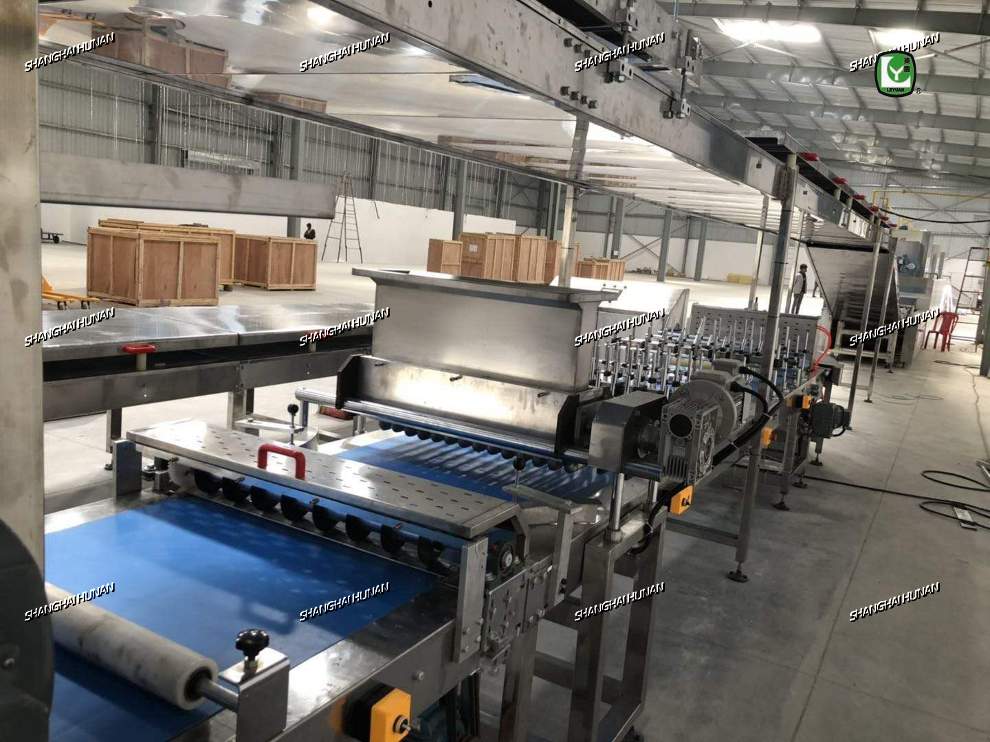Full automatic swiss roll cake production line