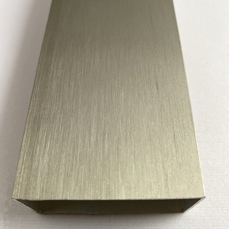 Aluminium brush