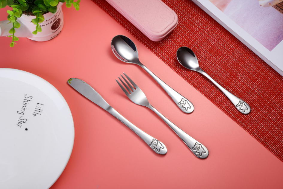 Stainless steel children flatware set