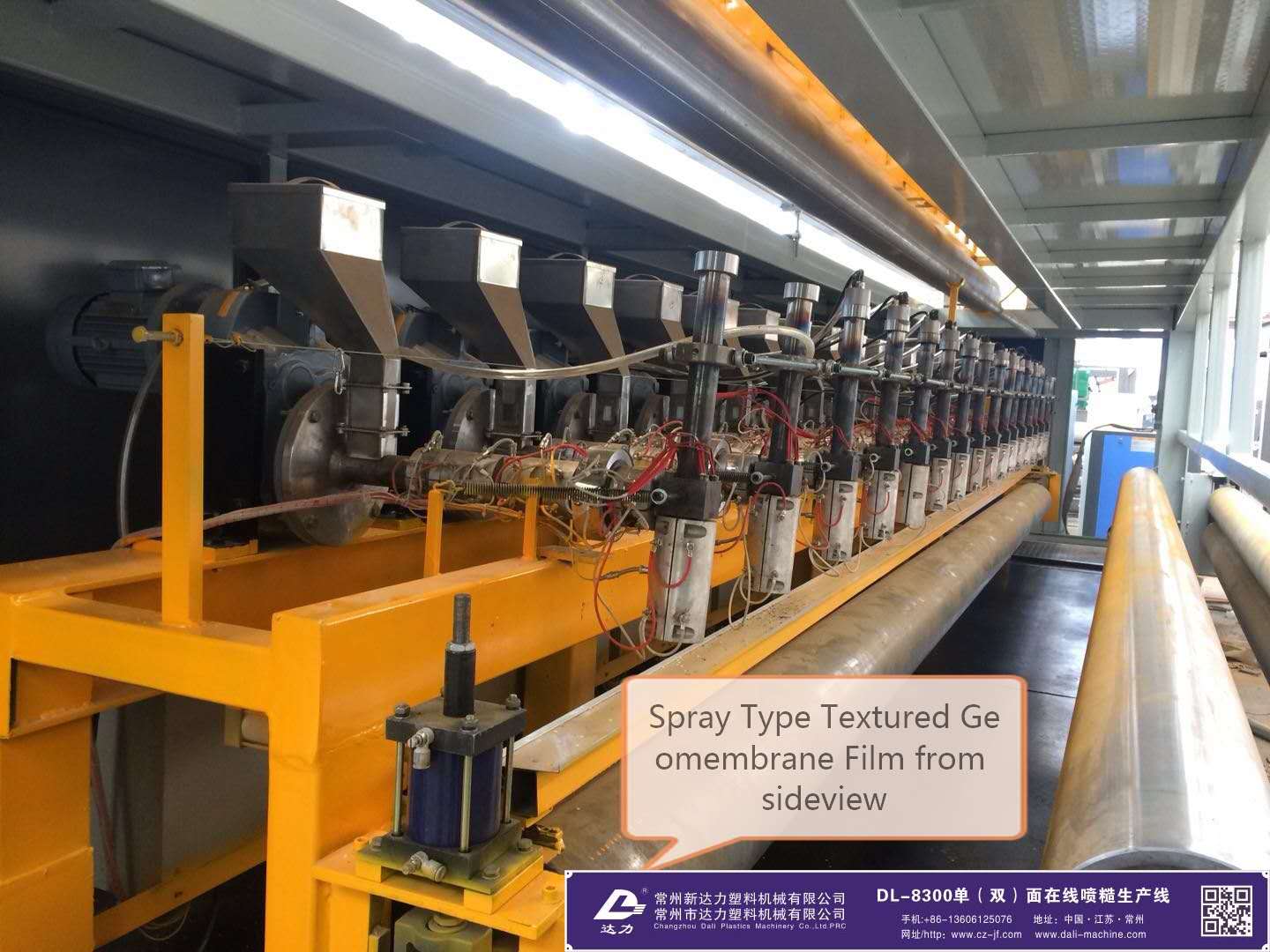 Spray Type Textured Geomembrane Device