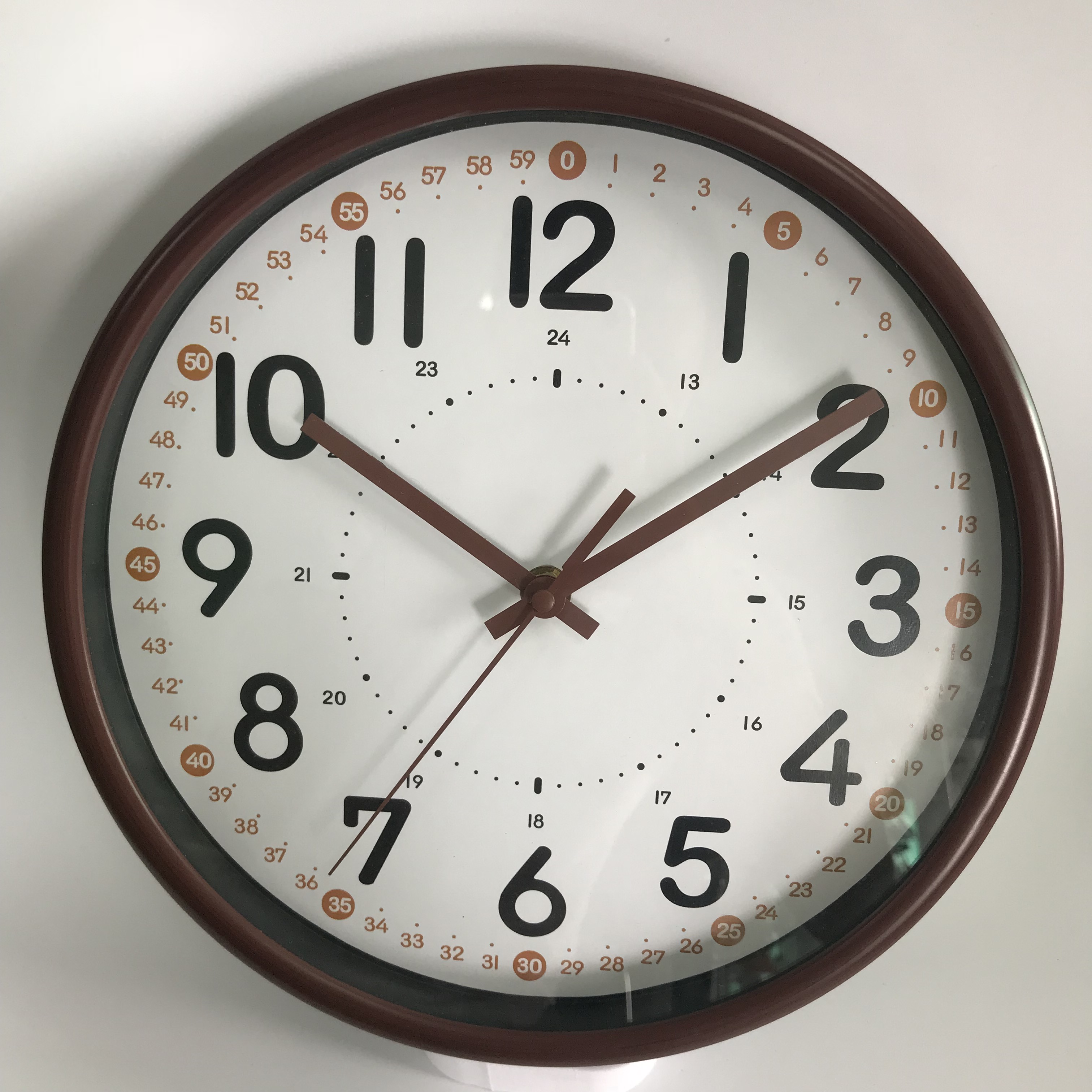 10inch Plastic basic classic wall clock
