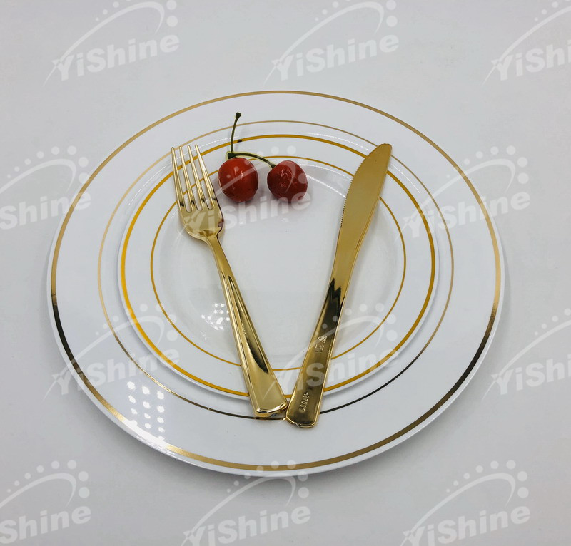Plastic plate